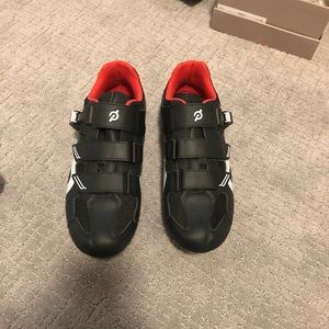 Men’s size 12 Peloton cycling shoes